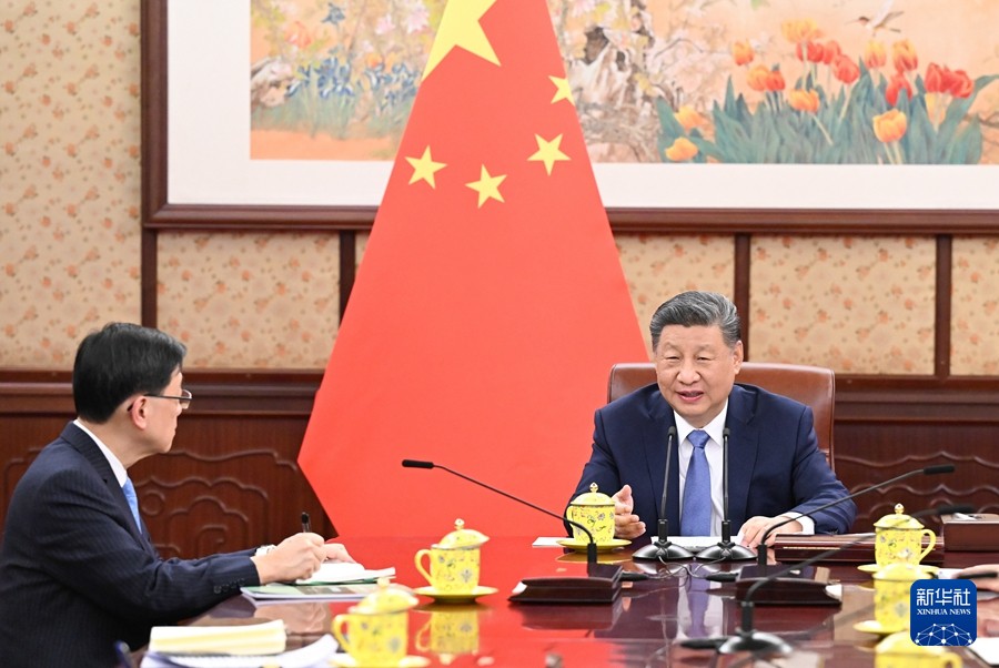 <strong>习近平：中央充分肯定李家超工作</strong>
