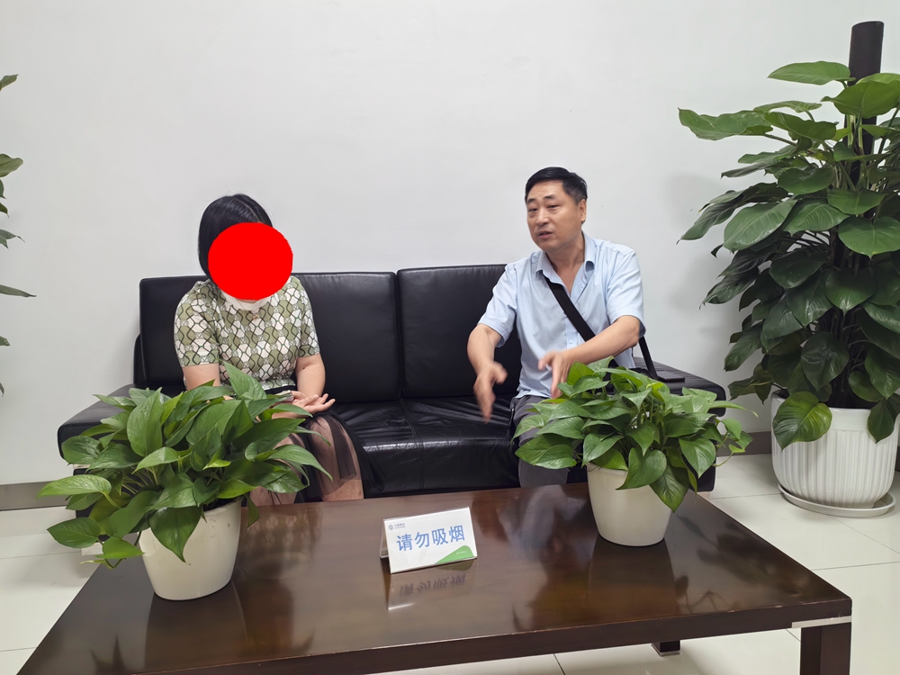 記者.jpg