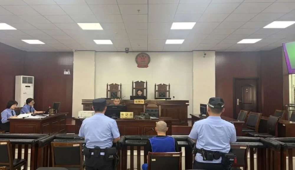 庭审现场.jpg